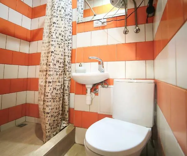 міні-smart економ в центрі для пари-3 хв до оперного театру