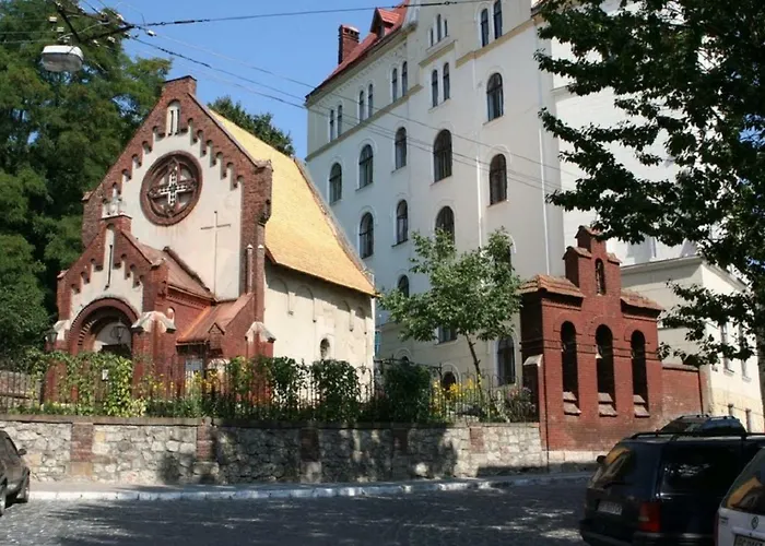 Econom Smart в центрі для пари! 3 хв до оперного театру Apartamento